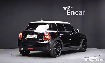 Mini Cooper 2020 1.5 Автомат в Москве № 316909, миниатюра 10