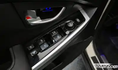 SsangYong Korando 2015 2.0 Автомат в Москве № 32116, миниатюра 11