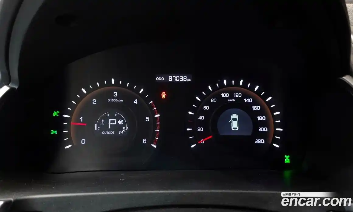 SsangYong Korando 2015 2.0 Автомат в Москве № 32116, фото 17