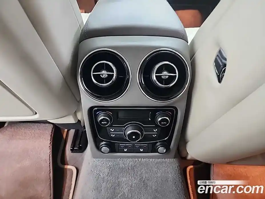 Jaguar XJ 2017 3.0 Автомат в Москве № 331490, фото 13