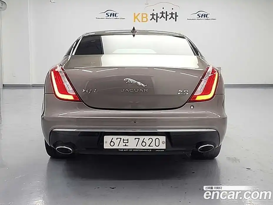 Jaguar XJ 2017 3.0 Автомат в Москве № 331490, фото 3