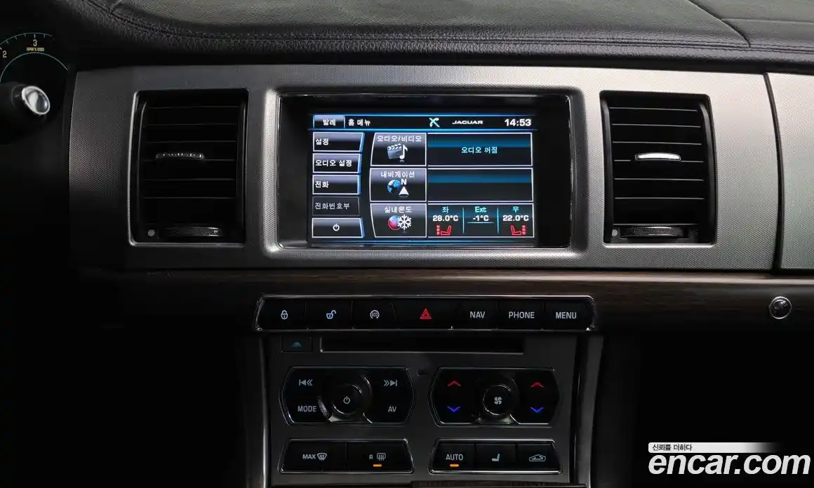 Jaguar XF 2015 2.2 Автомат в Москве № 331530, фото 14