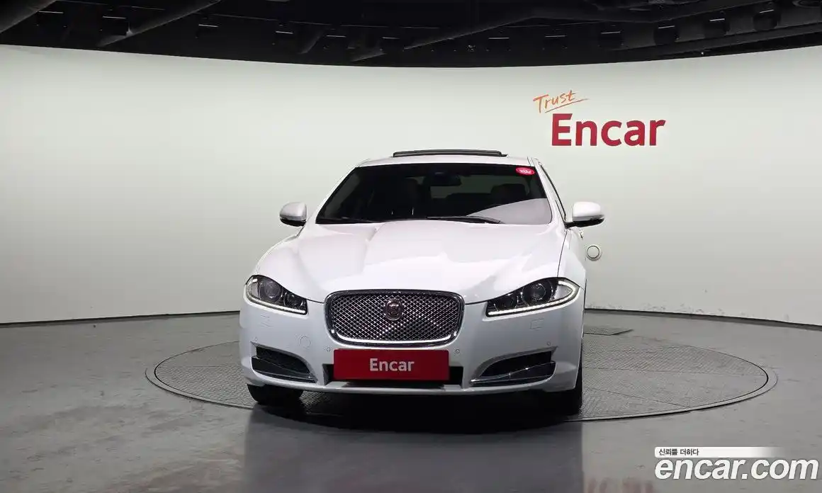 Jaguar XF 2015 2.2 Автомат в Москве № 331530, фото 3