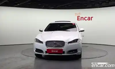 Jaguar XF 2015 2.2 Автомат в Москве № 331530, миниатюра 3