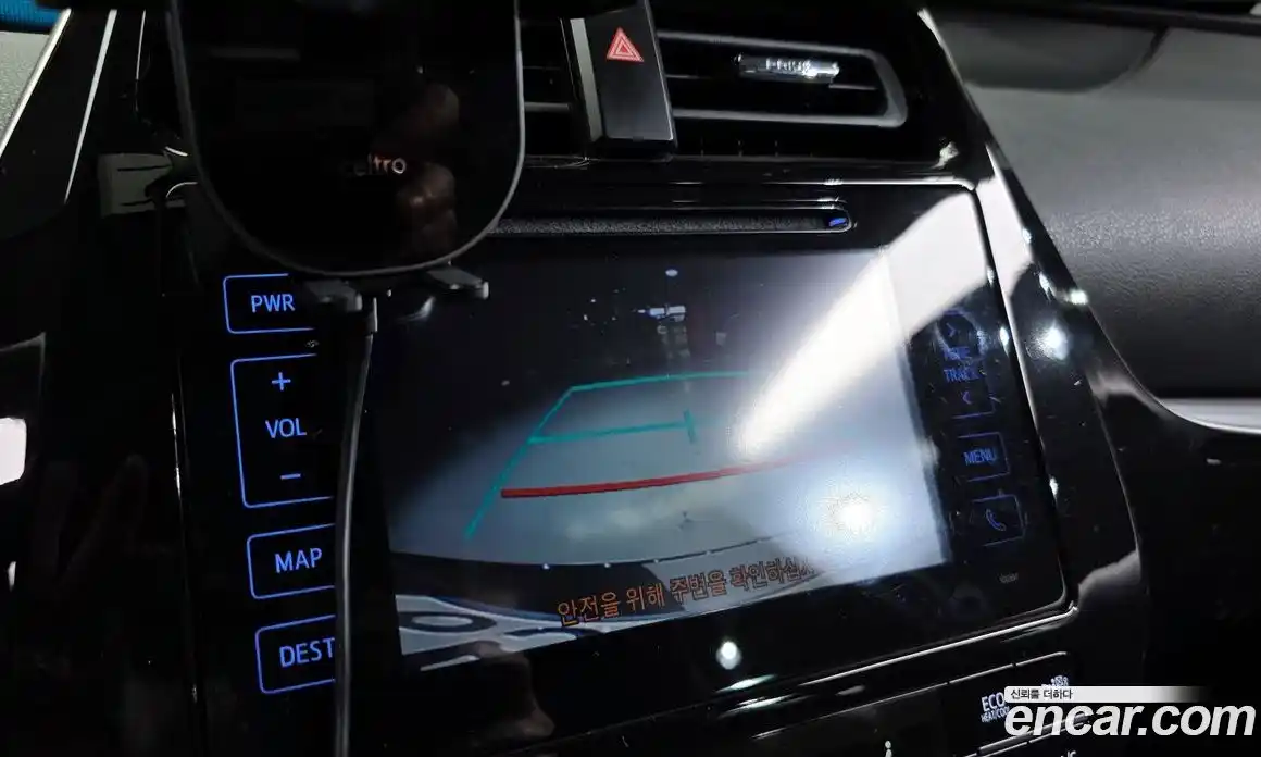 Toyota Prius 2017 1.8 Автомат в Москве № 335011, фото 15