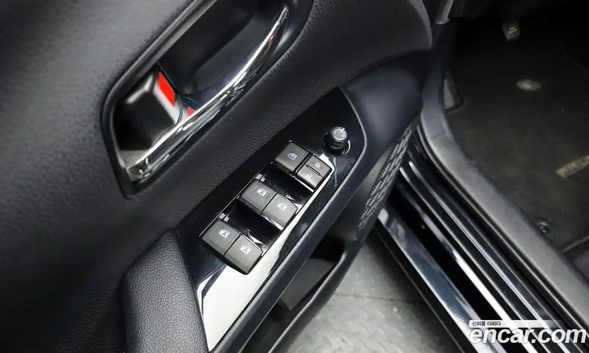 Toyota Prius 2017 1.8 Автомат в Москве № 335011, фото 17