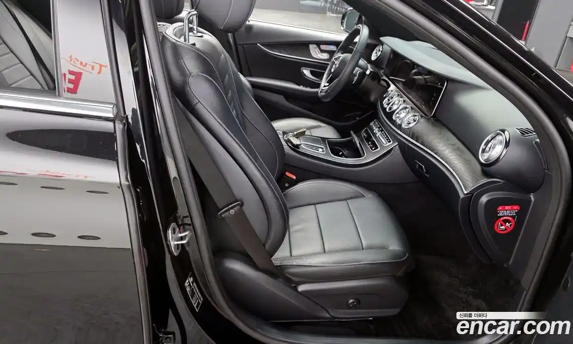 Mercedes-Benz E-Class 2023 2.0 Автомат в Москве № 338630, фото 13