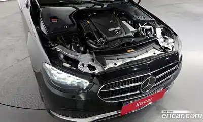 Mercedes-Benz E-Class 2023 2.0 Автомат в Москве № 338630, миниатюра 3