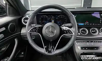 Mercedes-Benz E-Class 2023 2.0 Автомат в Москве № 338630, миниатюра 4