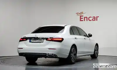 Mercedes-Benz E-Class 2021 2.0 Автомат в Москве № 339529, миниатюра 2