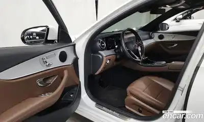 Mercedes-Benz E-Class 2021 2.0 Автомат в Москве № 339529, миниатюра 10
