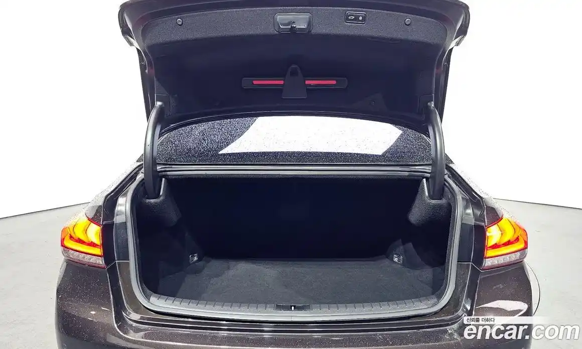 Genesis G80 2018 2.2 Автомат в Москве № 339829, фото 18