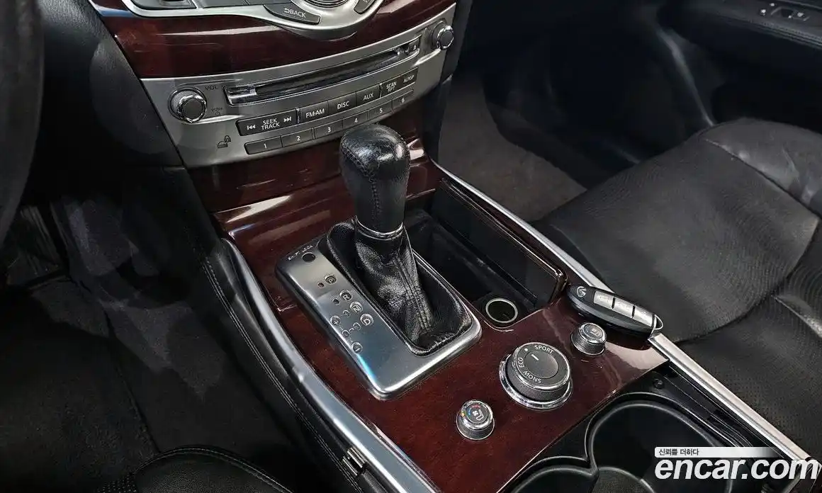 Infiniti Q70 2015 3.0 Автомат в Москве № 344978, фото 13