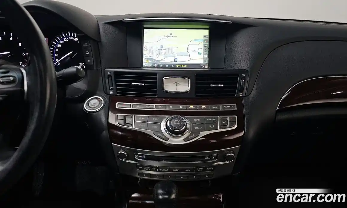 Infiniti Q70 2015 3.0 Автомат в Москве № 344978, фото 15