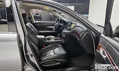 Infiniti Q70 2015 3.0 Автомат в Москве № 344978, миниатюра 4