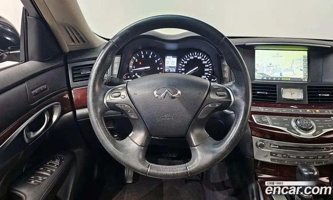 Infiniti Q70 2015 3.0 Автомат в Москве № 344978, фото 6