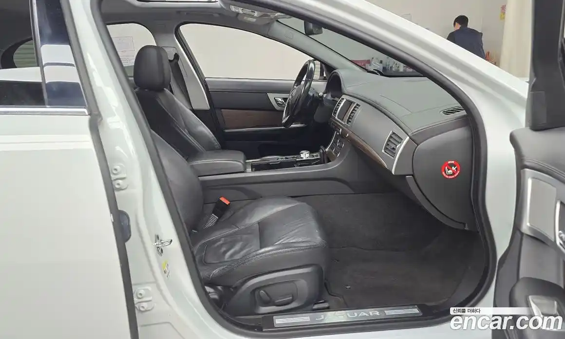 Jaguar XF 2015 2.2 Автомат в Москве № 364161, фото 11