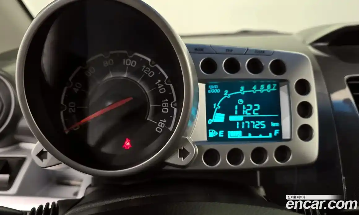 Chevrolet Spark 2012 1.0 Автомат в Москве № 37271, фото 17