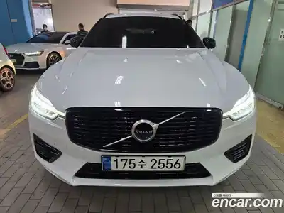 Volvo XC60 2021 2.0 Автомат в Москве № 374035, миниатюра 2
