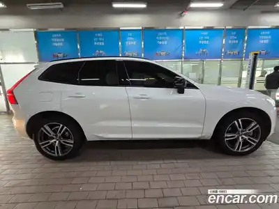 Volvo XC60 2021 2.0 Автомат в Москве № 374035, миниатюра 5