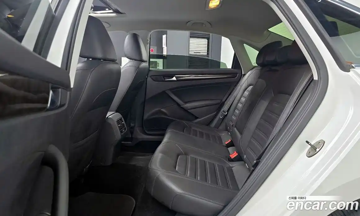 Volkswagen Passat 2014 1.8 Автомат в Москве № 383091, фото 12