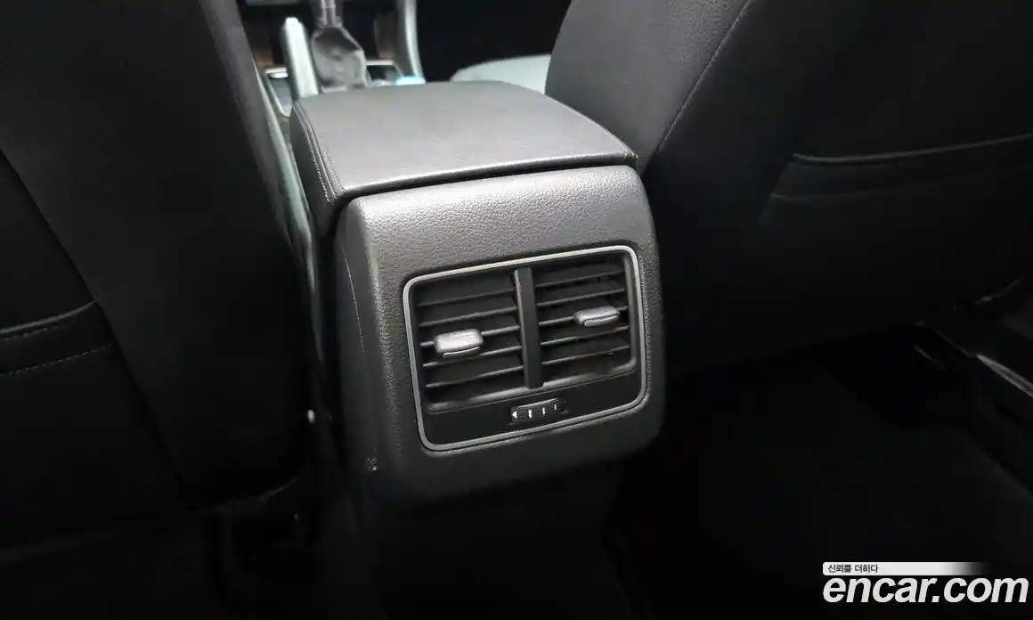 Volkswagen Passat 2014 1.8 Автомат в Москве № 383091, фото 17