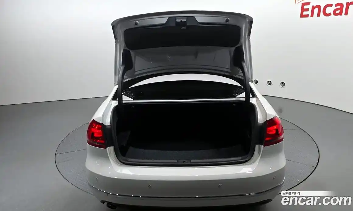 Volkswagen Passat 2014 1.8 Автомат в Москве № 383091, фото 19