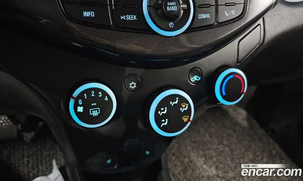 Chevrolet Spark 2014 1.0 Механическая в Москве № 41297, фото 18