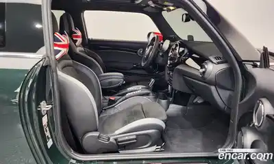 Mini Cooper 2024 2.0 Автомат в Москве № 416842, миниатюра 11