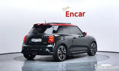 Mini Cooper 2024 2.0 Автомат в Москве № 416842, миниатюра 2