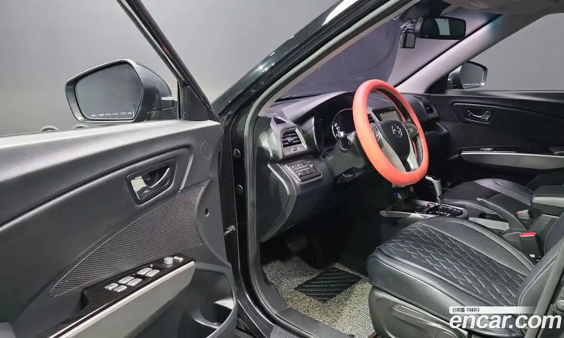 SsangYong TIBOLI 2016 1.6 Автомат в Москве № 421131, фото 11