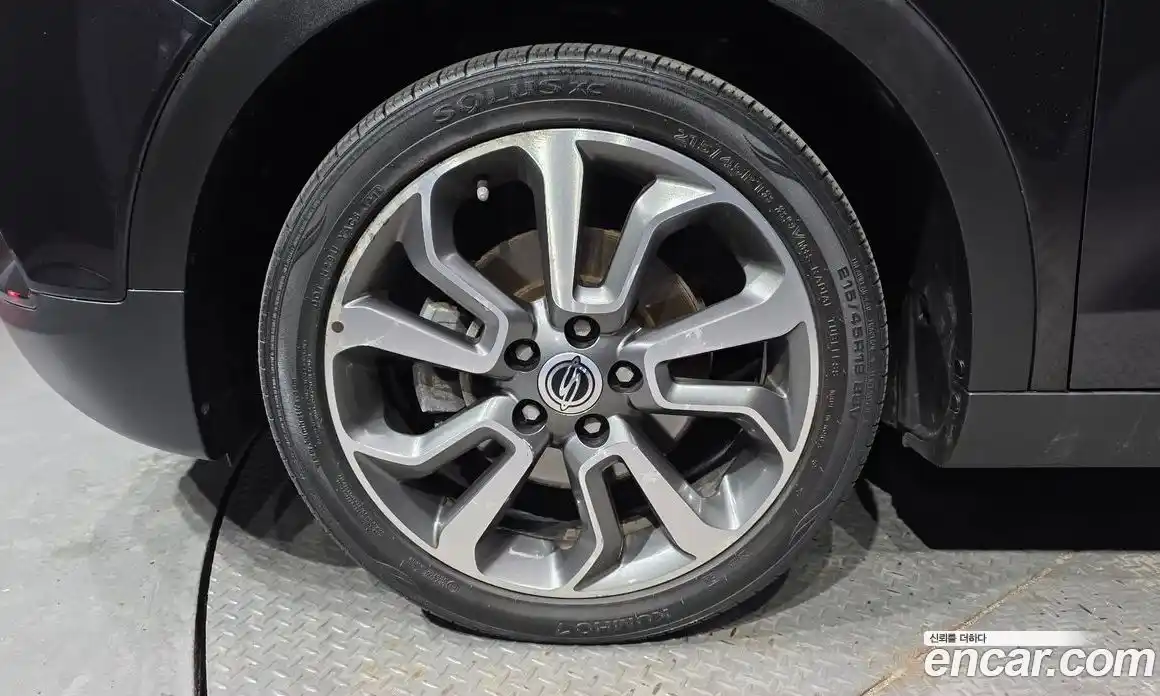 SsangYong TIBOLI 2016 1.6 Автомат в Москве № 421131, фото 5