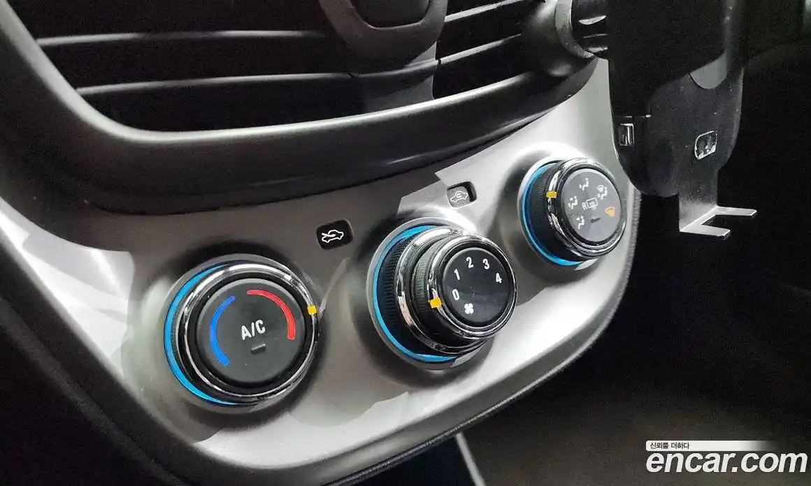 Chevrolet Spark 2017 1.0 Автомат в Москве № 42122, фото 14