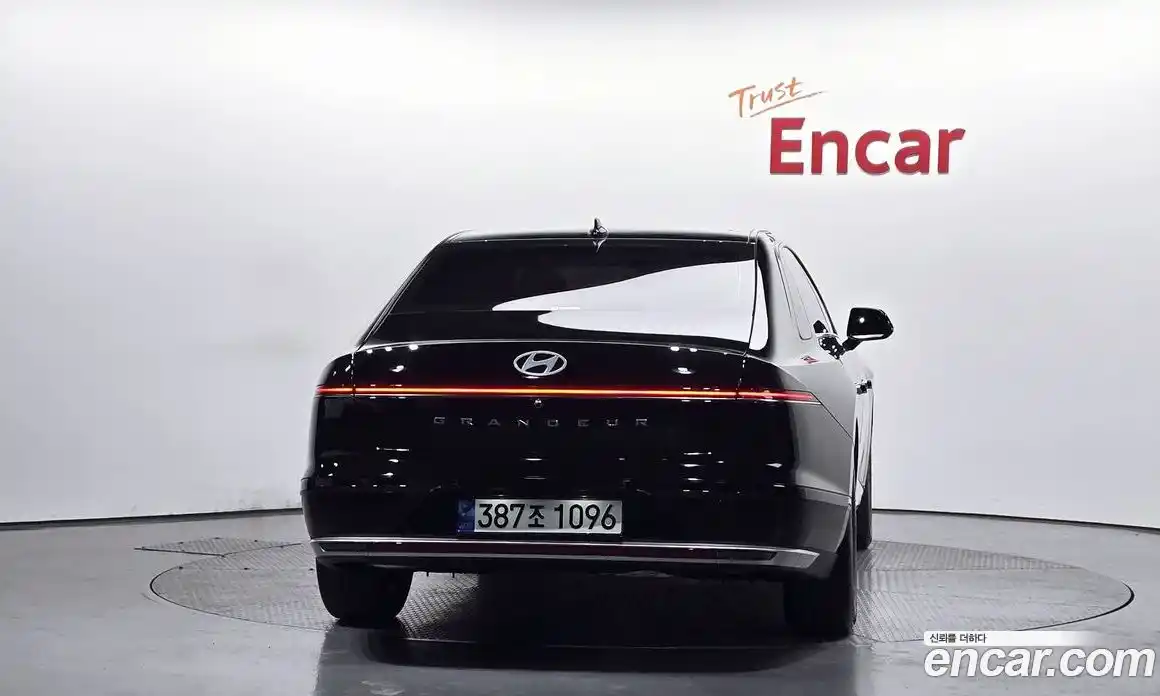 Hyundai Grandeur 2023 2.5 Автомат в Москве № 44606, фото 4