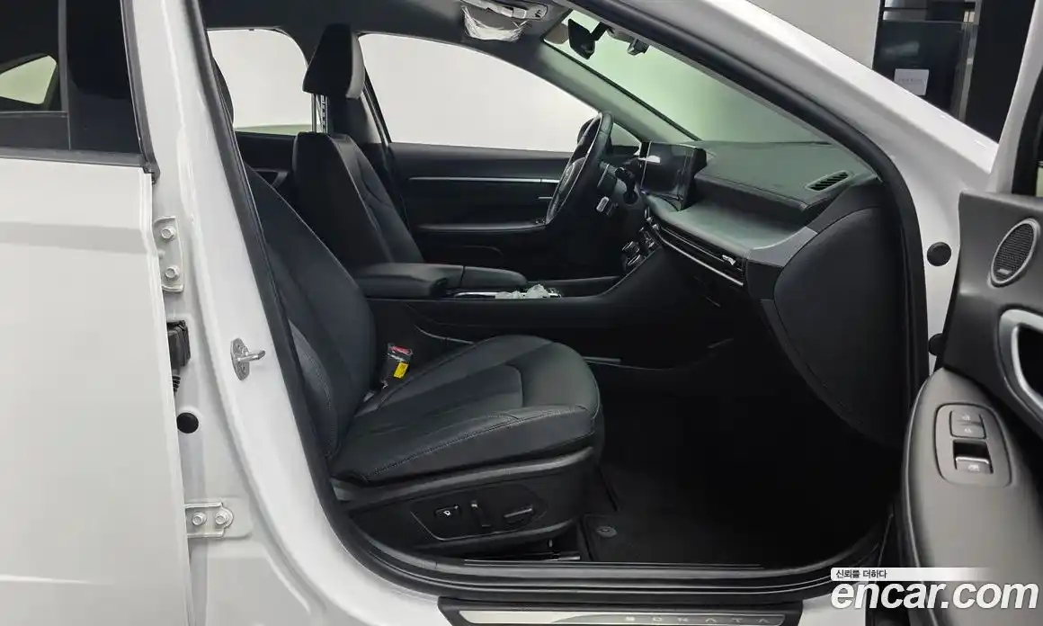 Hyundai Sonata 2024 2.0 Автомат в Москве № 449313, фото 9