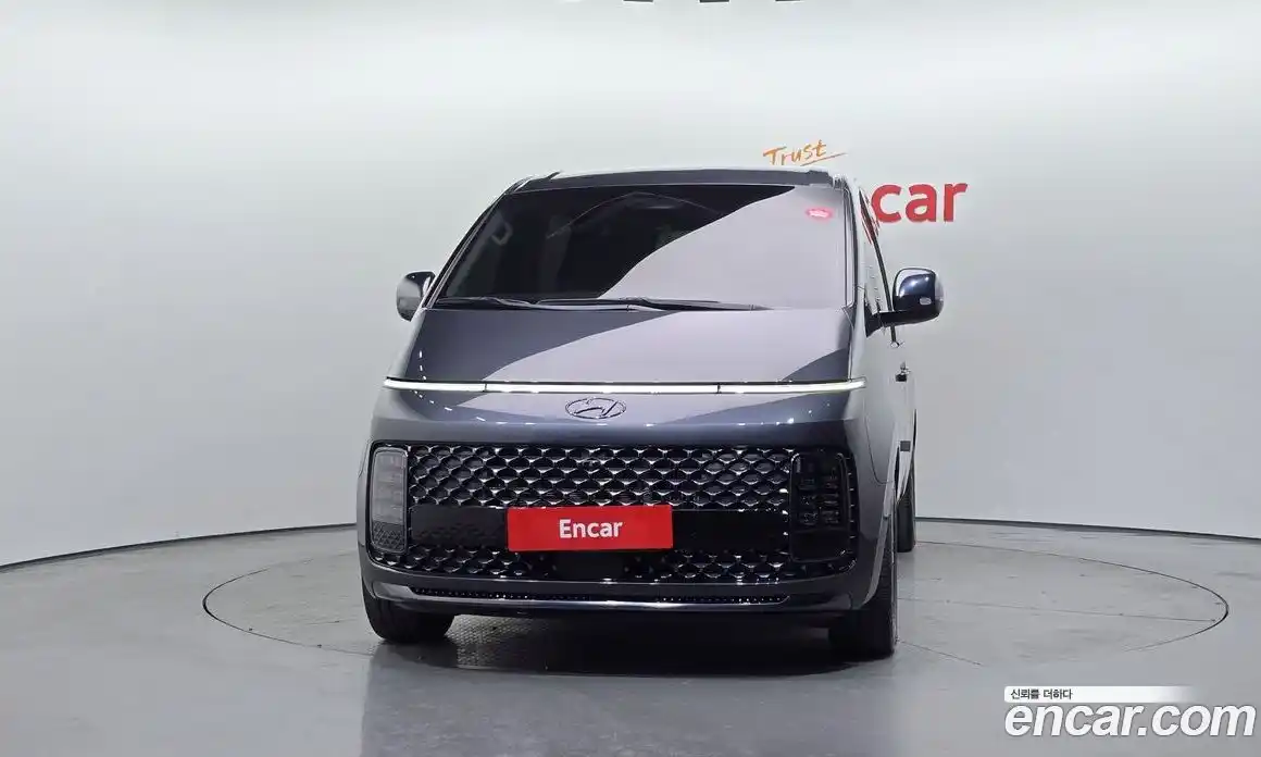 Hyundai Staria 2023 2.2 Автомат в Москве № 45388, фото 3