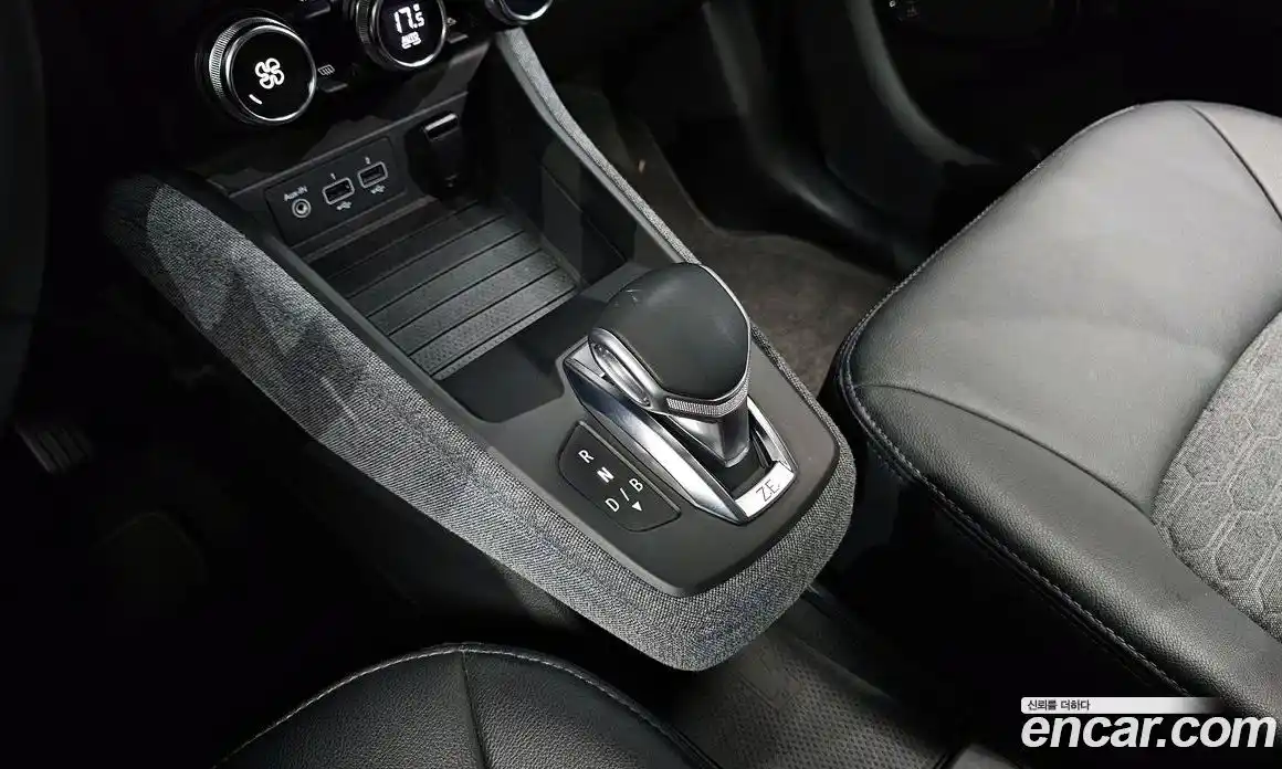 Renault Zoe 2021 0.2 Автомат в Москве № 455722, фото 9