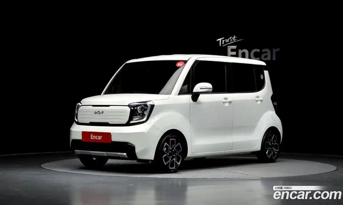 Kia Ray 2023 1.0 Автомат в Москве № 460362, фото 1