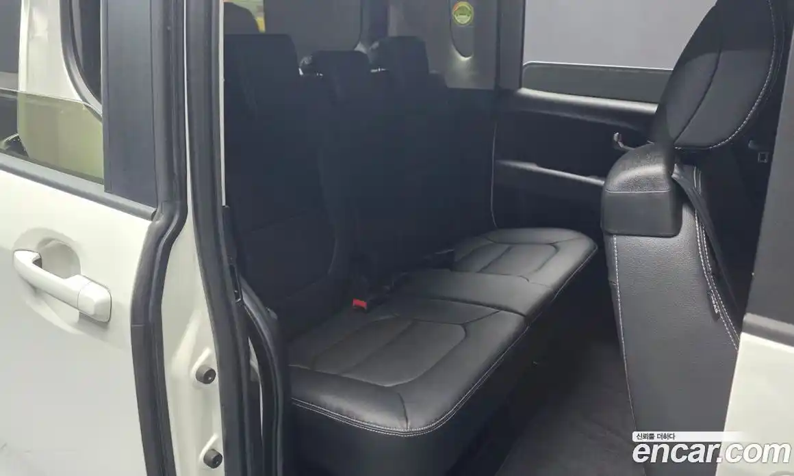 Kia Ray 2023 1.0 Автомат в Москве № 460362, фото 12