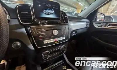 Mercedes-Benz GLE-Class 2018 3.0 Автомат в Москве № 466835, миниатюра 12
