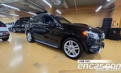 Mercedes-Benz GLE-Class 2018 3.0 Автомат в Москве № 466835, миниатюра 2