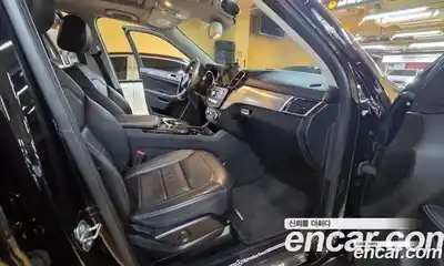 Mercedes-Benz GLE-Class 2018 3.0 Автомат в Москве № 466835, миниатюра 9