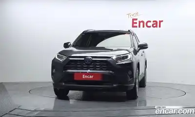 Toyota RAV4 2021 2.5 Автомат в Москве № 472954, миниатюра 3