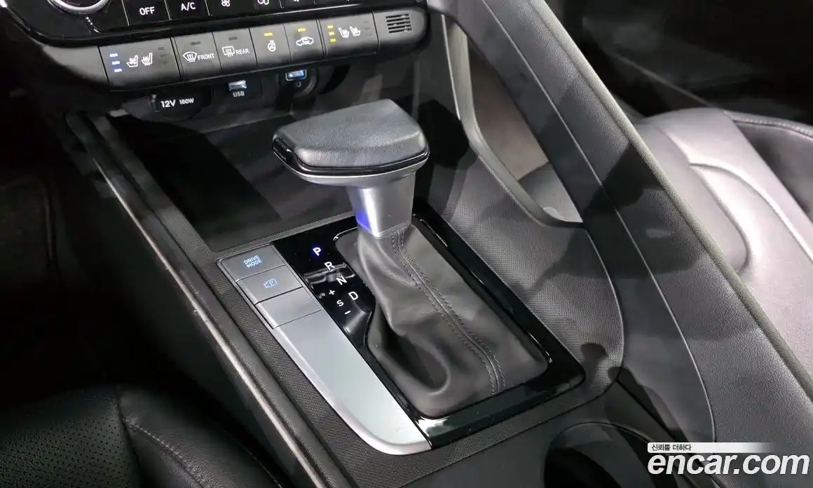 Hyundai Avante 2023 1.6 Автомат в Москве № 48585, фото 18