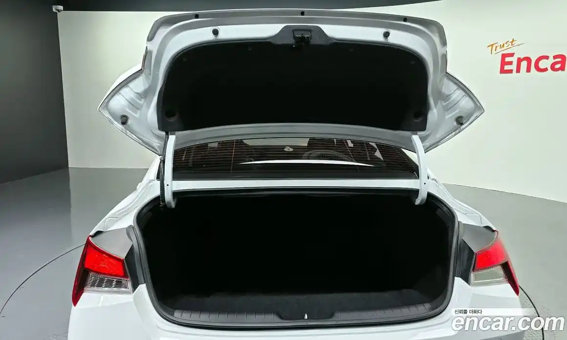 Hyundai Avante 2023 1.6 Автомат в Москве № 48585, фото 19