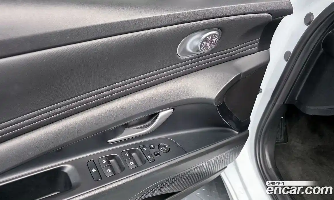 Hyundai Avante 2023 1.6 Автомат в Москве № 48585, фото 4