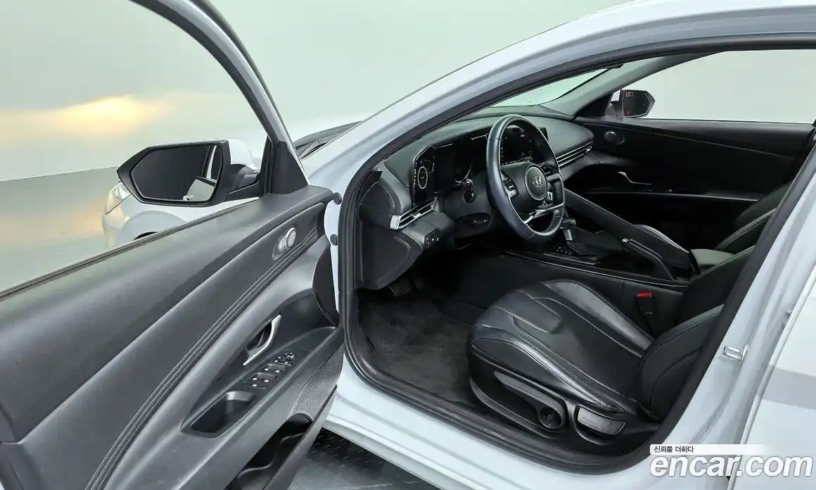 Hyundai Avante 2023 1.6 Автомат в Москве № 48585, фото 5