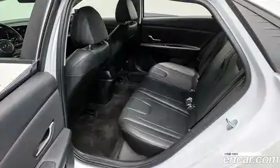 Hyundai Avante 2023 1.6 Автомат в Москве № 48585, миниатюра 6