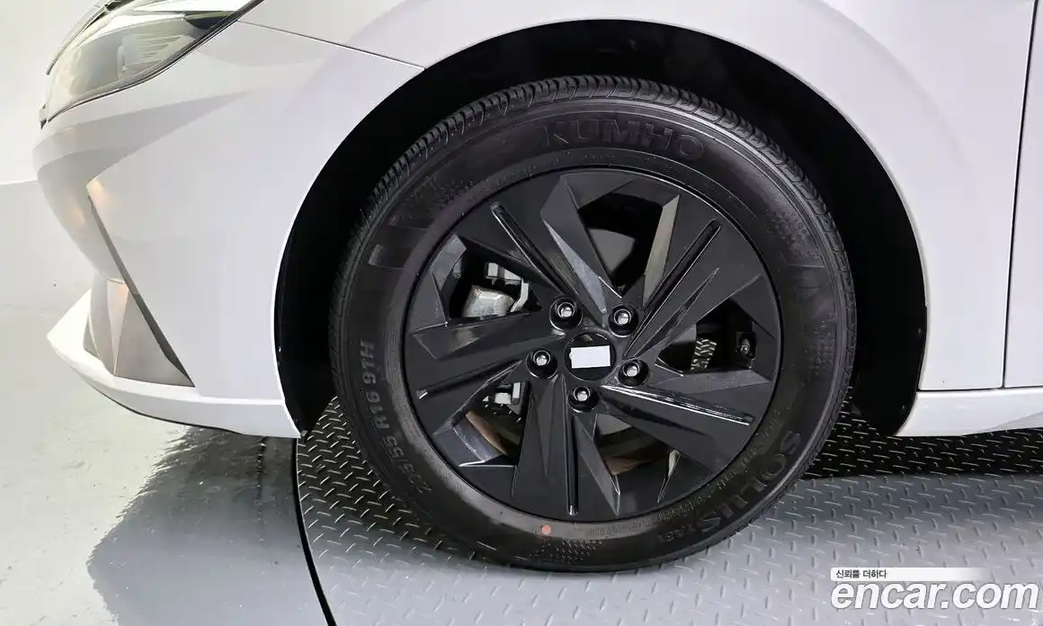 Hyundai Avante 2023 1.6 Автомат в Москве № 48585, фото 8