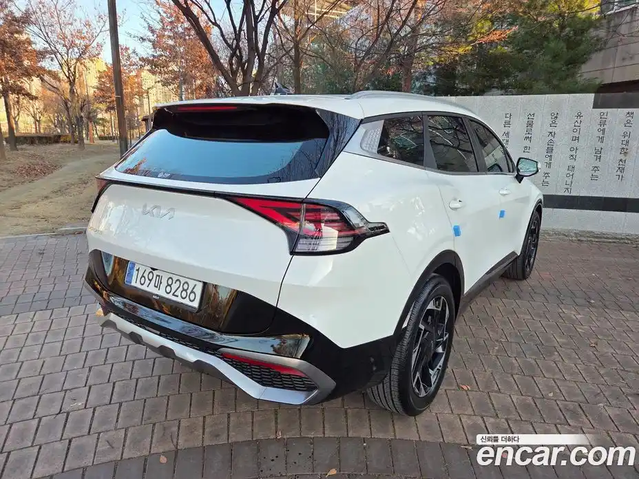 Kia Sportage 2023 1.6 Автомат в Москве № 56143, фото 4